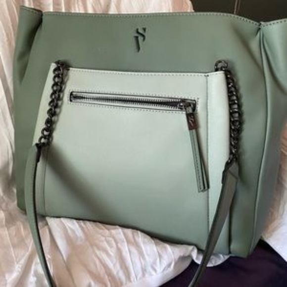 $98 Vera Wang Large Ombre Tote Bag - Picture 2 of 2